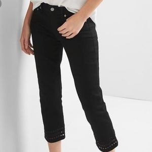 GAP SLIM CROP BLACK JEANS SIZE 28